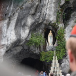 Gebet bei der Grotte