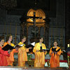 Die Schola Resupina singt in der Minoritenkirche.