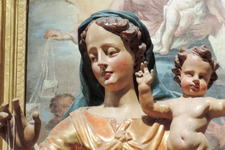 Gottesmutter Maria mit Jesuskind