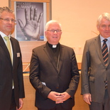 v.l.: Prof. Gregor Maria Hoff, Erzbischof Franz Lackner, Rektor Heinrich Schmidinger
