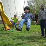Ein bisschen Leichtigkeit für Flüchtlingskinder: Spielplatz in der Pfarre Linz-St. Peter.