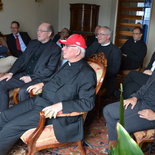Bischöfe verfolgen EM-Fußballspiel Österreich-Ungarn