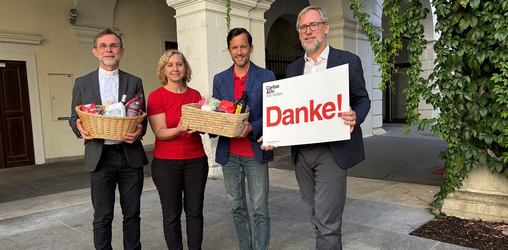 Le+O Erntedanksammlung / Jutta Steiner/Kathpress Wiener Caritasdirektoren und Administrator Grünwidl eröffnen Le+O Erntedanksammlung