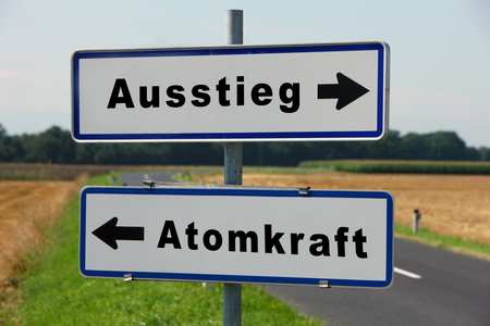 Ausstieg aus Atomkraft. / Erwin Wodicka Ausstieg aus Atomkraft. Ende der Kernkraftwerke in Europa.