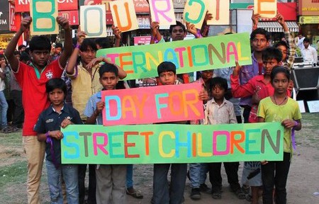 Straßenkinder fordern eigenen Welttag / streetchildrenday.org
