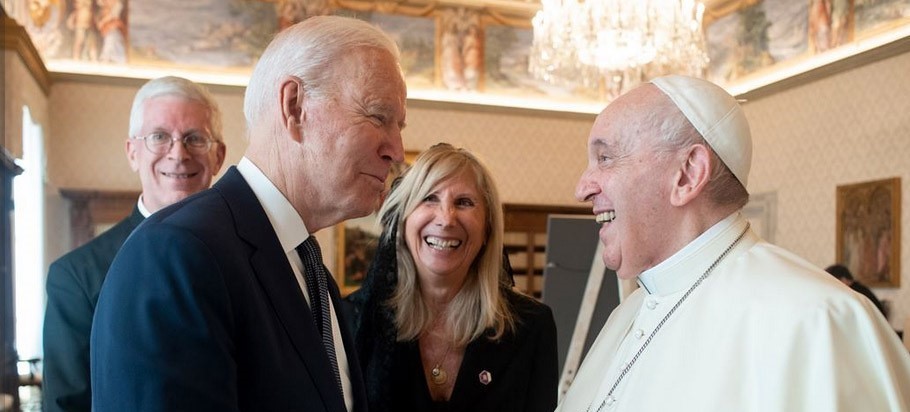 Papst für Biden 'wichtigster Kämpfer für den Frieden'