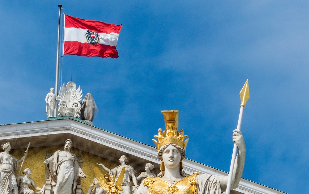 Das Parlament in Wien, ?sterreich. Mit der Statue der ' Pallas Athene' der griechischen G?ttin f?r  Weisheit.