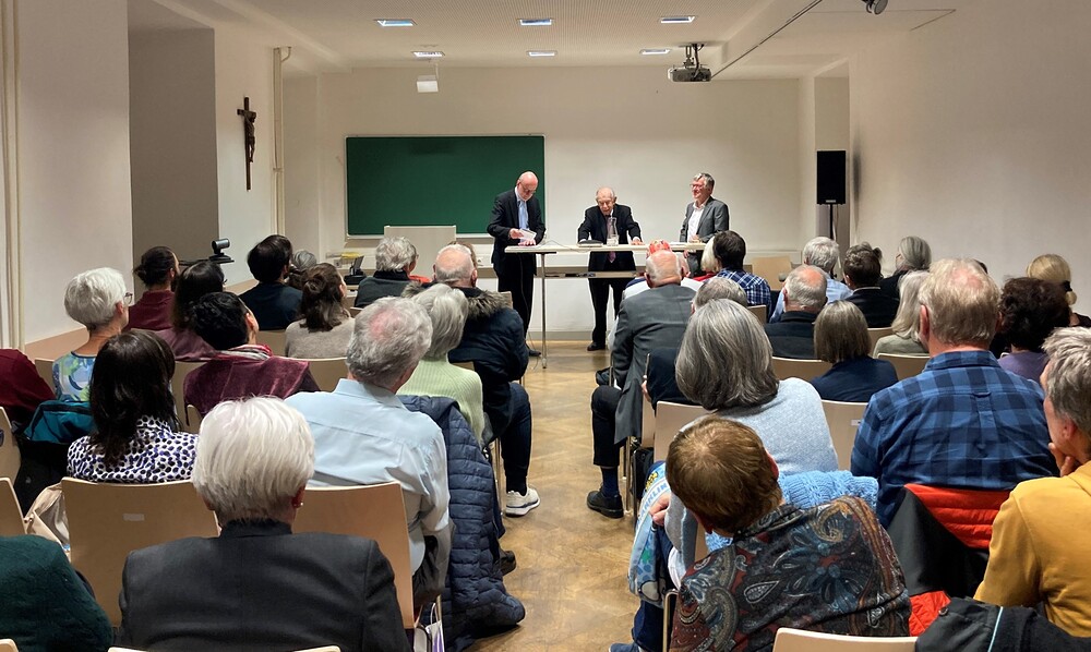 Akademie am Dom: Diskussion mit Lendvai und Schelkshorn / Theologische Kurse Wien: Theologische Kurse verzeichnen steigende Teilnehmendenzahlen