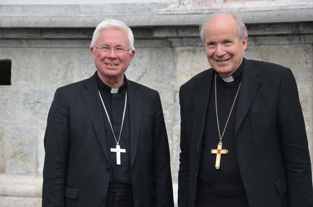 Erzbischof Franz Lackner, neuer Vorsitzender der Bischofskonferenz, und der bisherige Vorsitzende, Kardinal Christoph Schönborn (Mariazell, 16.6.2020)