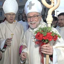 Bischof Marketz und Bischof Kapellari nach der Weihe