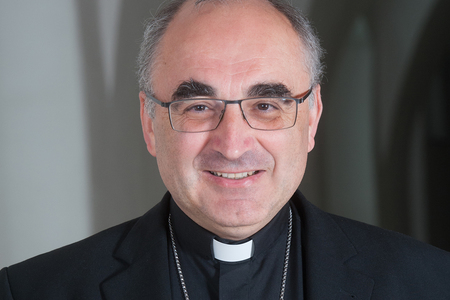 Interreligiöse Kompetenz in Schule braucht Theologen / Josef Kuss, foto-kuss@aon.at Interreligiöse Kompetenz in Schule braucht Theologen