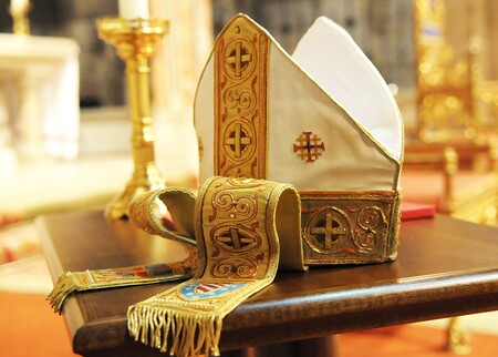 Stichworte: Diözesanbischof - Erzbischof