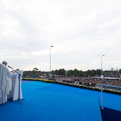 Papst Franziskus feiert den Gottesdienst im Simon Bolivar Park in Bogotá am 7. September 2017.