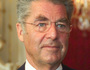 Heinz Fischer.      Wien, 9.7.2004        
