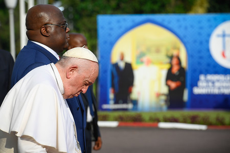 Papst Franziskus trifft Felix Tshisekedi (l.), Präsident der Demokratischen Republik Kongo, am 31. Januar 2023 in Kinshasa (Demokratische Republik Kongo).