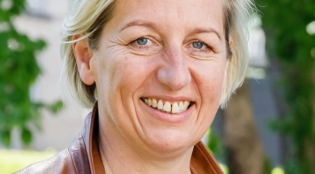 BILD zu OTS - Kristina Edlinger-Ploder ?bernimmt die Aufgaben als Vizepr?sidentin der Caritas ?sterreich mit 1. Juli 2021. Sie ist mit der Caritas-Arbeit durch ihre beruflichen Stationen seit ?ber 20 Jahren verbunden, fungiert als Vorsitzende des Kur