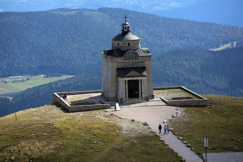 Schneeberg Kaiserin-Elisabeth-Ged?chtniskirche / Manfred Werner (CC-by-sa 3.0) supported by Wikimedia Austria, Manfred Werner Schneeberg Kaiserin-Elisabeth-Ged?chtniskirche