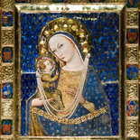 Schatzkammerbild - verehrtes Gnadenbild von Mariazell. Andrea Vanni um 1360 zugeschrieben, Tempera auf Holz. Maria mit dem Jesuskind. Die Heiligenscheine sind aus vergoldetem Silberblech und mit Edelsteinen und Perlen geschm