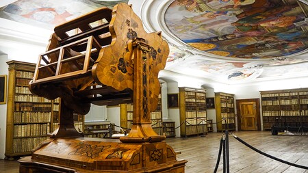 Bücherrad im Stift Lambach