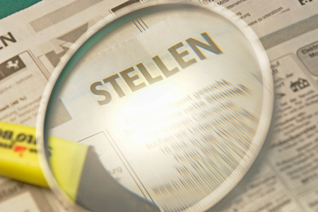 Stellenangebot [ (c) www.BilderBox.com, Erwin Wodicka, Siedlerzeile 3, A-4062 Thening, Tel. + 43 676 5103678.Verwendung nur gegen HONORAR, BELEG,URHEBERVERMERK und den AGBs auf bilderbox.com](in an im auf aus als and beim mit einer einem eines * & de