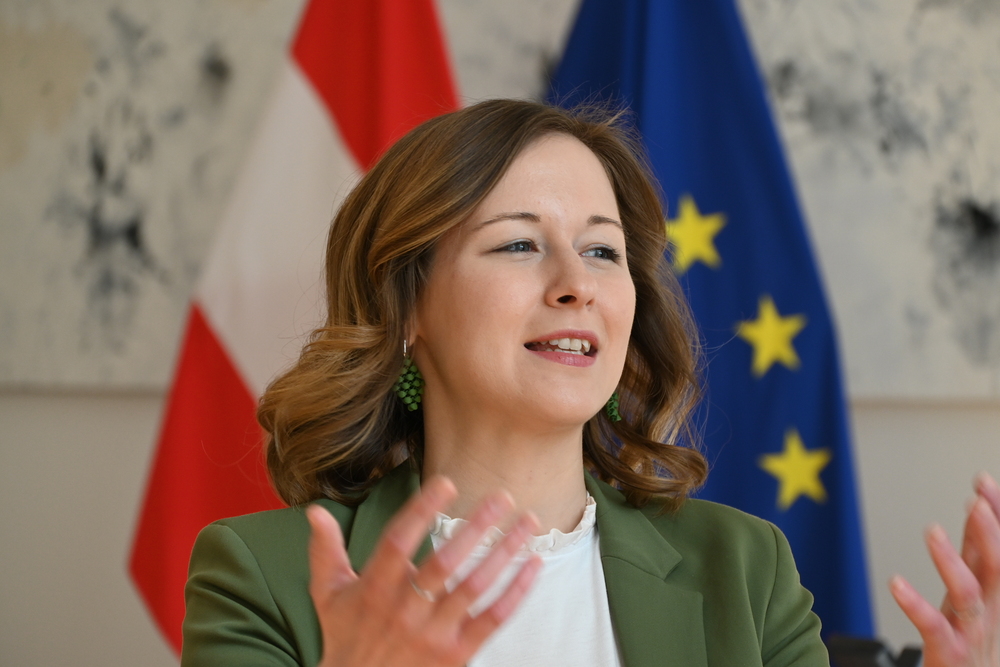 Bundesministerin Claudia Plakolm