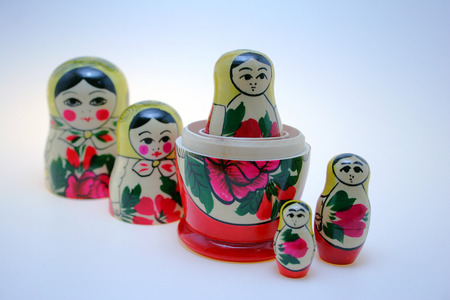 Babuschkas [ (c) www.BilderBox.com, Erwin Wodicka, Siedlerzeile 3, A-4062 Thening, Tel. + 43 676 5103678.Verwendung nur gegen HONORAR, BELEG,URHEBERVERMERK und den AGBs auf bilderbox.com](in an im auf aus als and beim mit einer einem eines * & der di