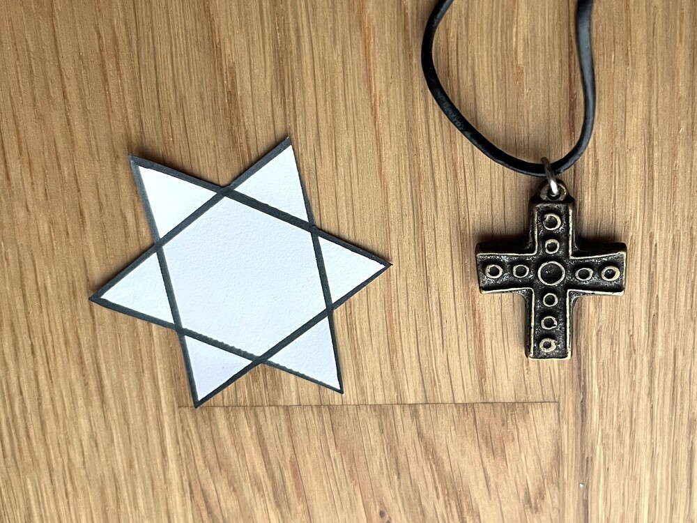 Davidstern und Kreuz / Erzdiözese Salzburg (eds)/Michaela Greil Experten: Christliche Liturgie sollte stärker auf Judentum Bezug nehmen