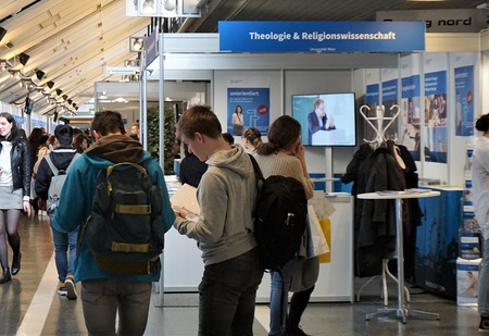 Die Katholisch-Theologische Fakultät Wien auf der Berufsinformationsmesse 'BeSt' 2020 in Wien           