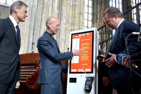 Österreichs erster kirchlicher Spendenkiosk im Wiener Stephansdom