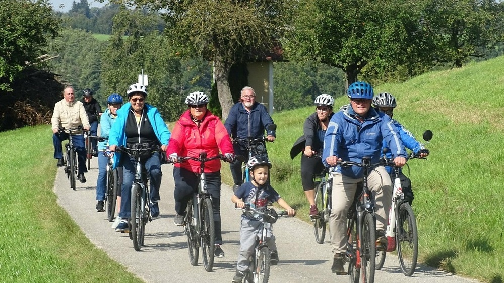 Mehrere Teilnehmer des 'Wir radeln in die Kirche' Event der Diözese St. Pölten am 20. September / Wolfgang Zarl Mehrere Teilnehmer des 'Wir radeln in die Kirche' Event der Diözese St. Pölten am 20. September