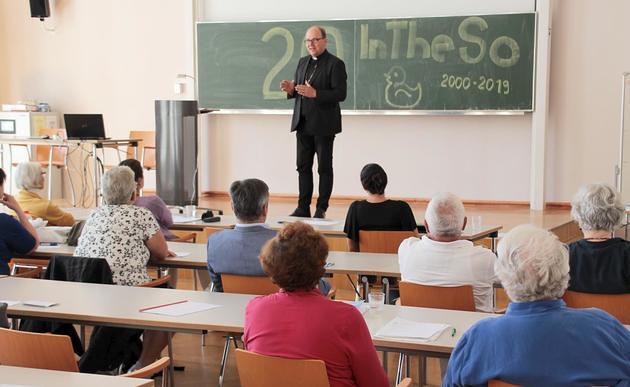 Bischof Hermann Glettler bei den 'Theologischen Sommertagen' / Universität Innsbruck