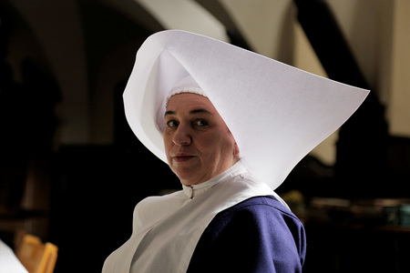 'FeierAbend', 'Maria Happel - Kinderglaube und Widerstand.' Maria Happels erstes Engagement war ein kirchliches. Schon als M?dchen spielte sie die Kirchenorgel in ihrem Heimatort Elsenfeld im Spessart. Musik war ihre erste Liebe, lange vor dem Schaus