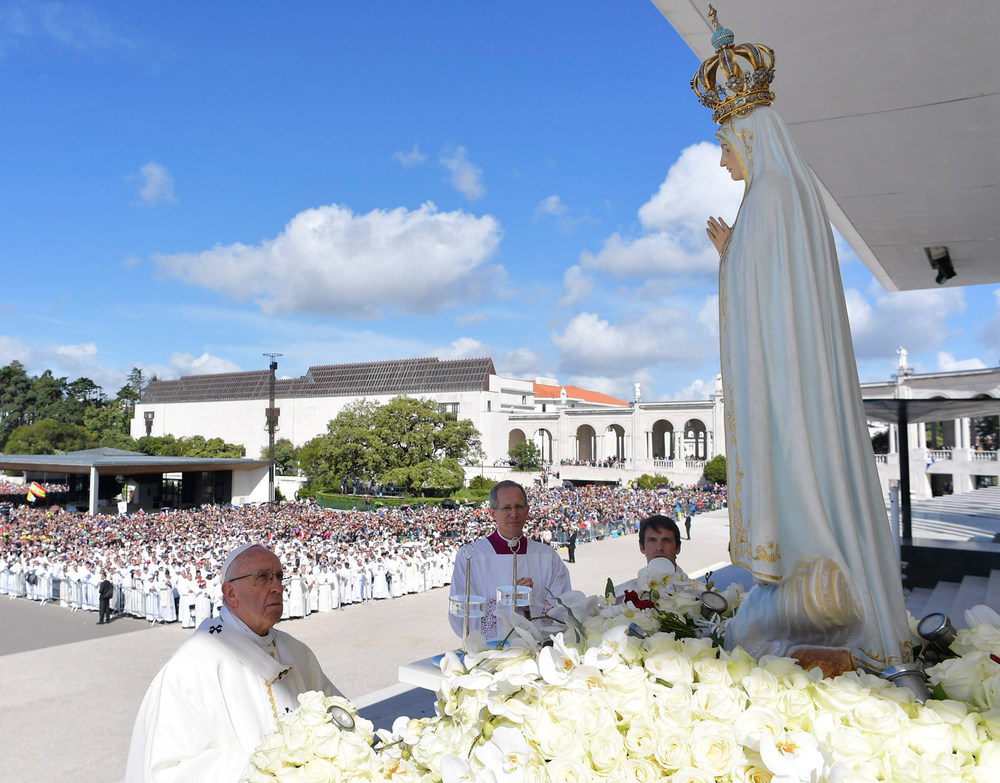 Papst Franziskus in Fatima / Copyright 2017, KNA. Alle Rechte vorbehalten, Osservatore Romano Messe mit Papst Franziskus auf dem Platz vor dem Heiligtum zum 100. Jahrestag der ersten Marienerscheinung in Fatima am 13. Mai 2017.