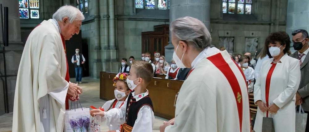 Laszlo Vencser beim 'Sonntag der Völker' / Diözese Linz / Walkobinger Laszlo Vencser beim 'Sonntag der Völker'