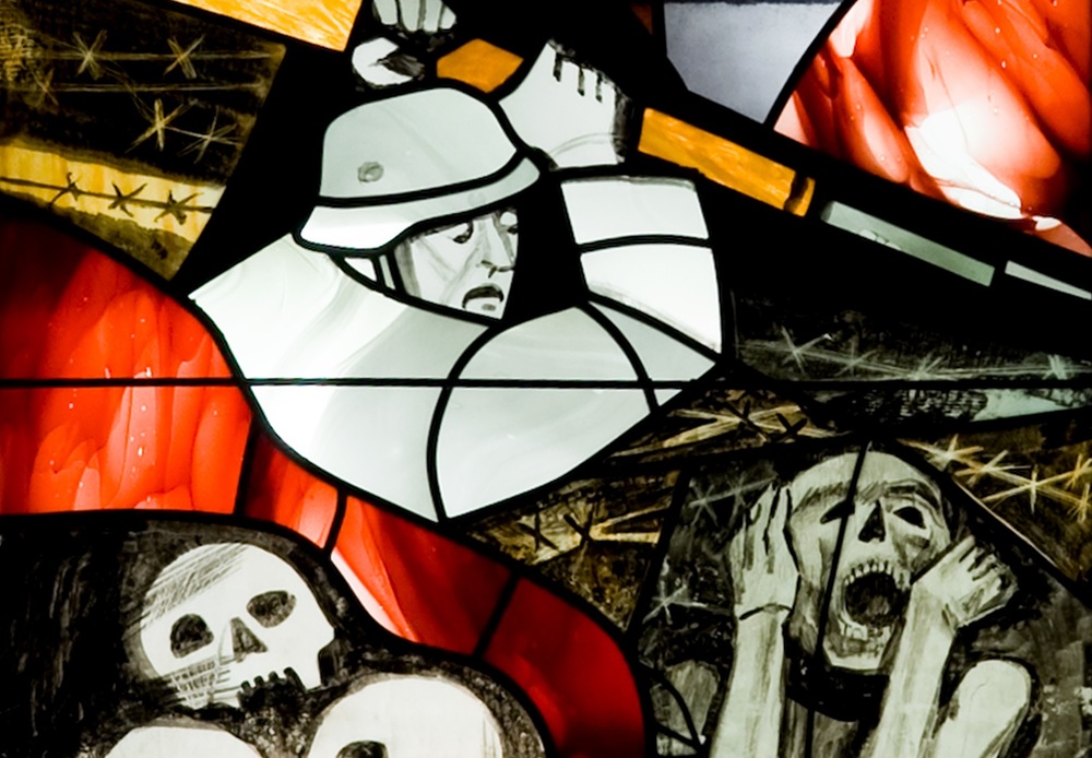 Konzentrationslager Auschwitz, Detail aus Glasfenster von H. Bauch, 1998