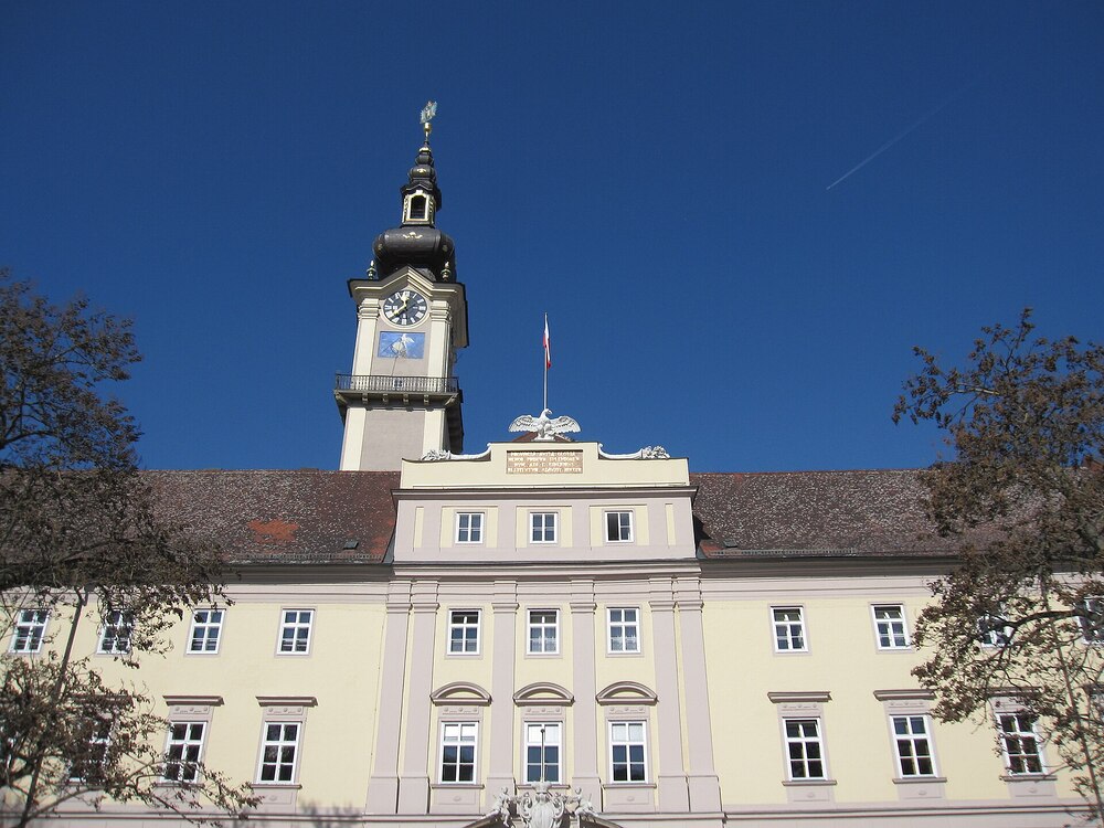 Linzer Landhaus / Gryffindor, GFDL, via Wikimedia Commons Linzer Landhaus
