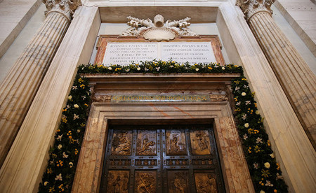 Heilige Pforte im Petersdom / www.im.va