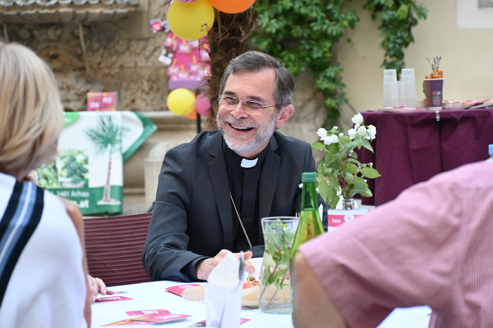 Erzbischof Josef Grünwidl bei der Langen Nacht der Kirchen 2026 / Kathpress / Andreas Gutenbrunner Erzbischof Josef Grünwidl bei der Langen Nacht der Kirchen 2026