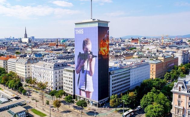 Ringturmverhüllung 2018 von Gottfried Helnwein / wst-versicherungsverein.at / Robert Newald