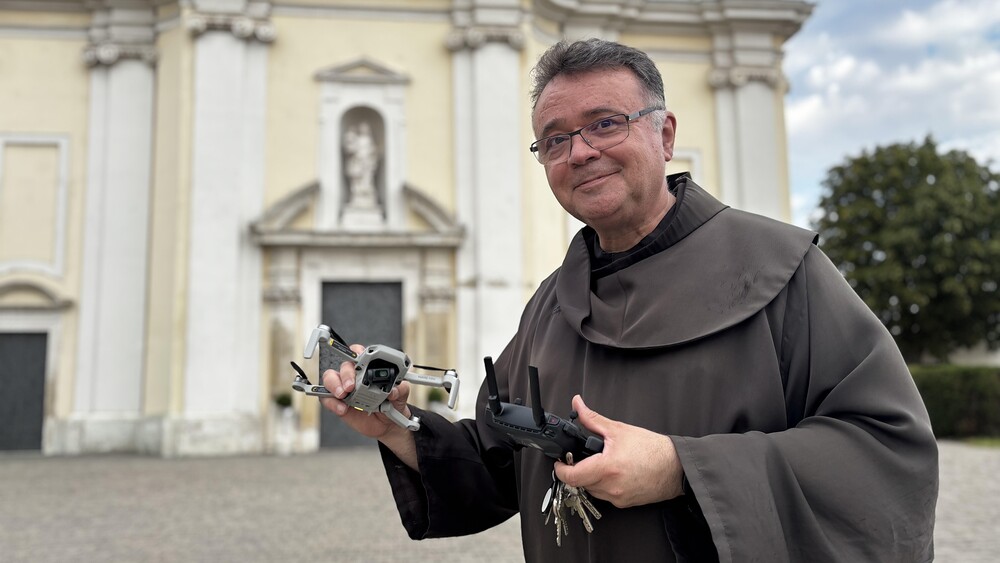 P. Thomas Lackner vor der Basilika Frauenkirchen / Jutta Steiner/Kathpress P. Thomas Lackner vor der Basilika Frauenkirchen