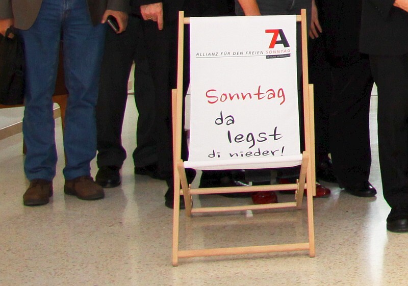 Liegestuhl / Katholische Sozialakademie / Blümel Liegestuhl