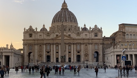 Papst setzt Leitung des Caritas-Weltverbandes ab