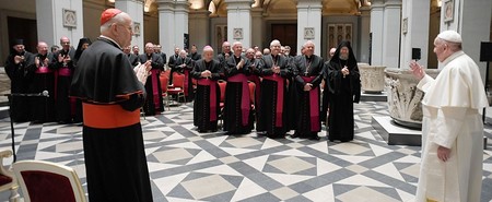 Franziskus mahnt Ungarns Bischöfe zu Öffnung und Dialog