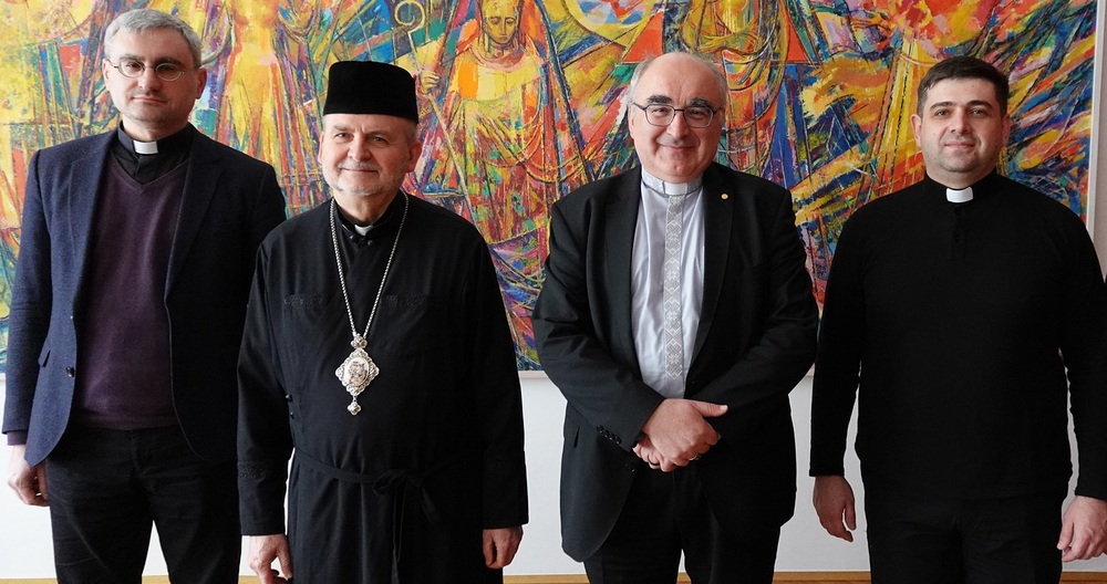 Zusammentreffen am 26. Februar 2026 in Graz - v.l. Pfarrer Volodymyr Hrabyk, Bischof Dmytro Hryhorak (ukrainisch griechisch-katholische Kirche, Eparchie/Diözese Buchach), Diözesanbischof Wilhelm Krautwaschl, Kaplan Anton Krushelnytskyi
