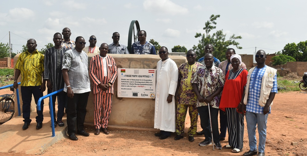 Neuer „Stecher-Brunnen“ in Nouna, Burkina Faso, Westafrika / Gedächtnisverein/Sigl Entwicklungshilfe EZA
