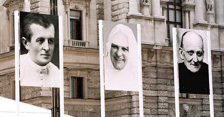 21.6.98, Seligsprechung v. Jakob Kern (l.); Sr. Restituta Kafka (M.); P. Anton M. Schwartz (r.)? Franz Josef Rupprecht; A-7123 M?nchhof; Bank: Raiffeisenkasse M?nchhof (BLZ: 33054), Kto.-Nr.: 17608.