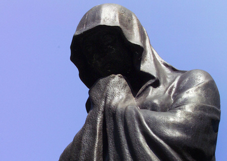 Statue auf einem Friedhof / bilderbox.at