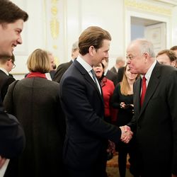 Am 4. Dezember 2018 empfingen Bundeskanzler Sebastian Kurz und Bundesminister Gernot Bl?mel (m.) Vertreter christlicher Religionen im Bundeskanzleramt.