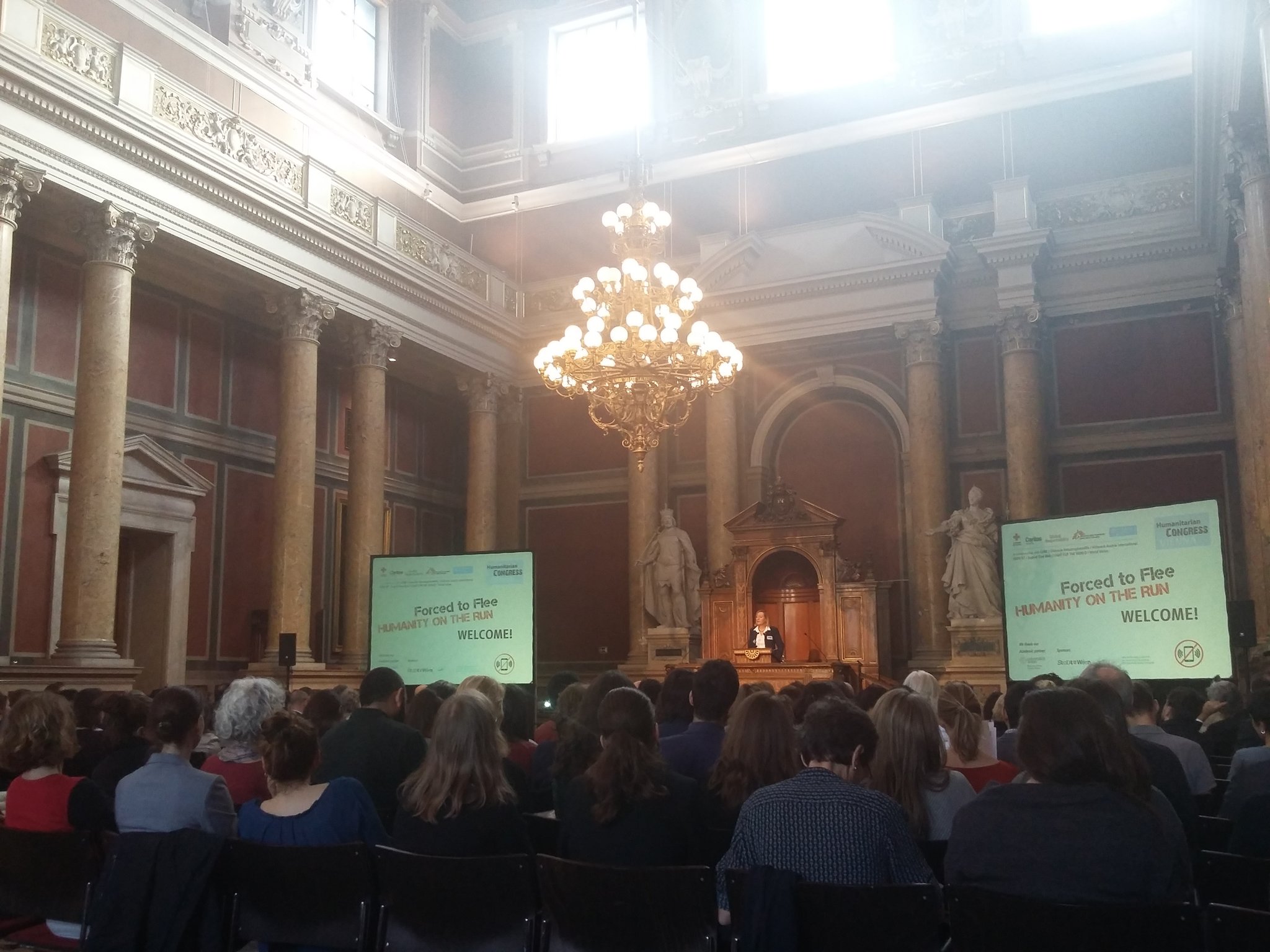 '4. Humanitärer Kongress': Internationale Flüchtlingspolitik ist 'Schande'