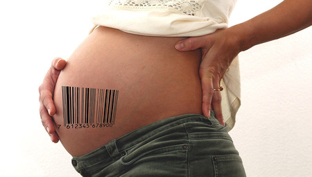 Aktion Leben: EU-Kommission will Leihmutterschafts-Verbote aushebeln
